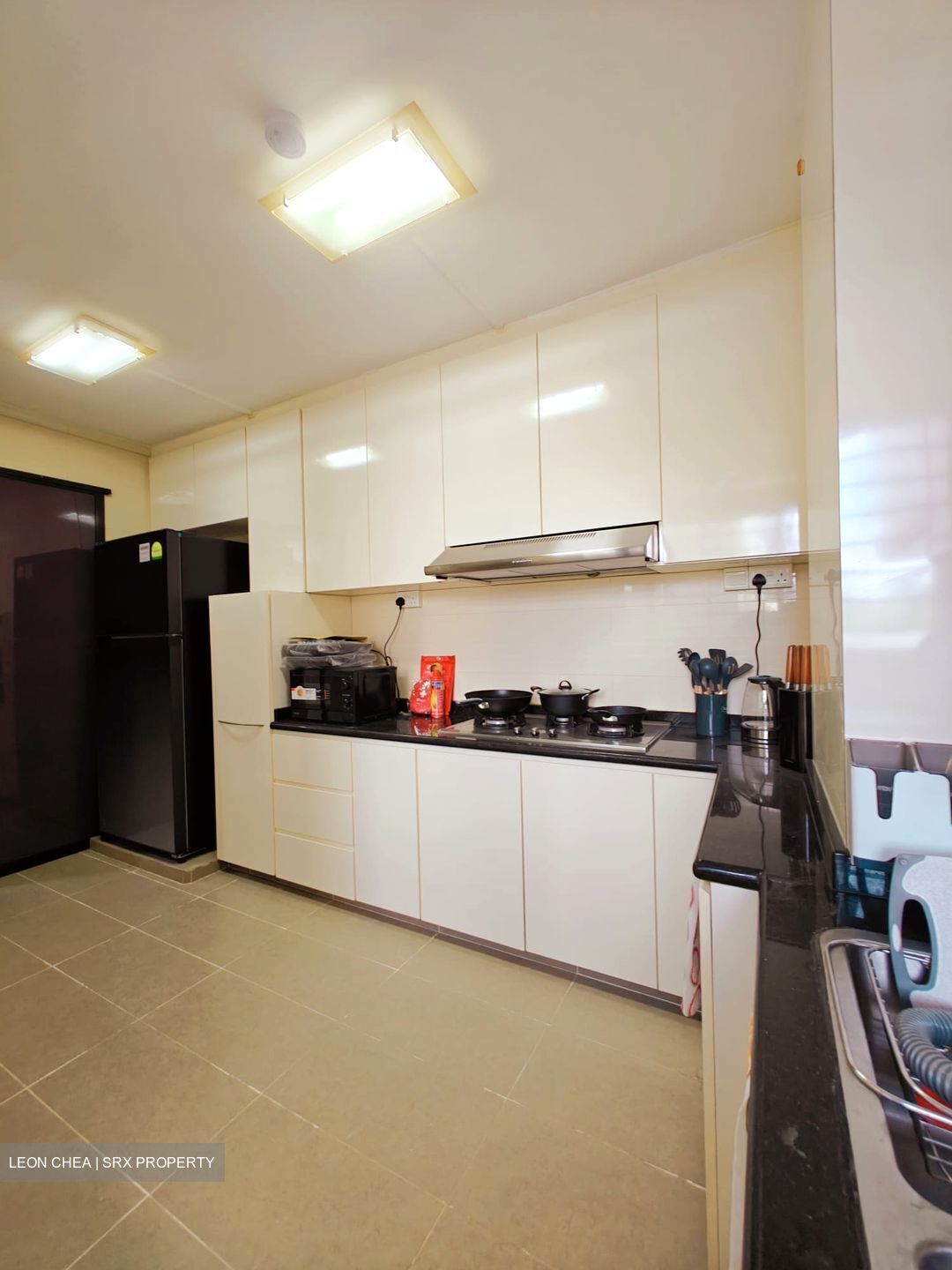 Sims Avenue (D14), Shop House #448685631
